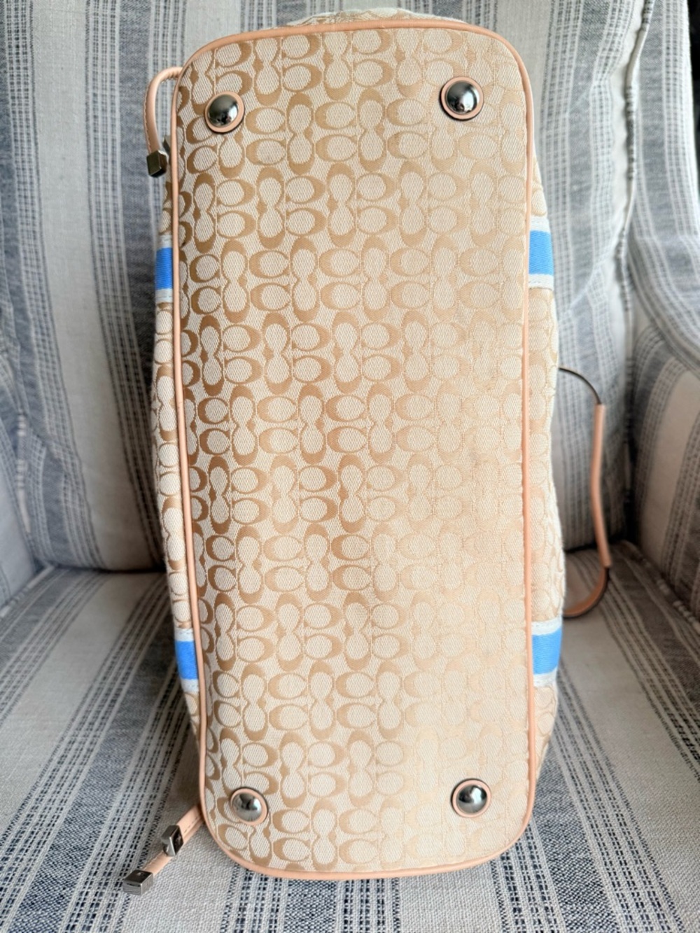 Coach Beige Signature Canvas Tote with Blue Stripe and Original Hang Tags - Picture 3 of 9